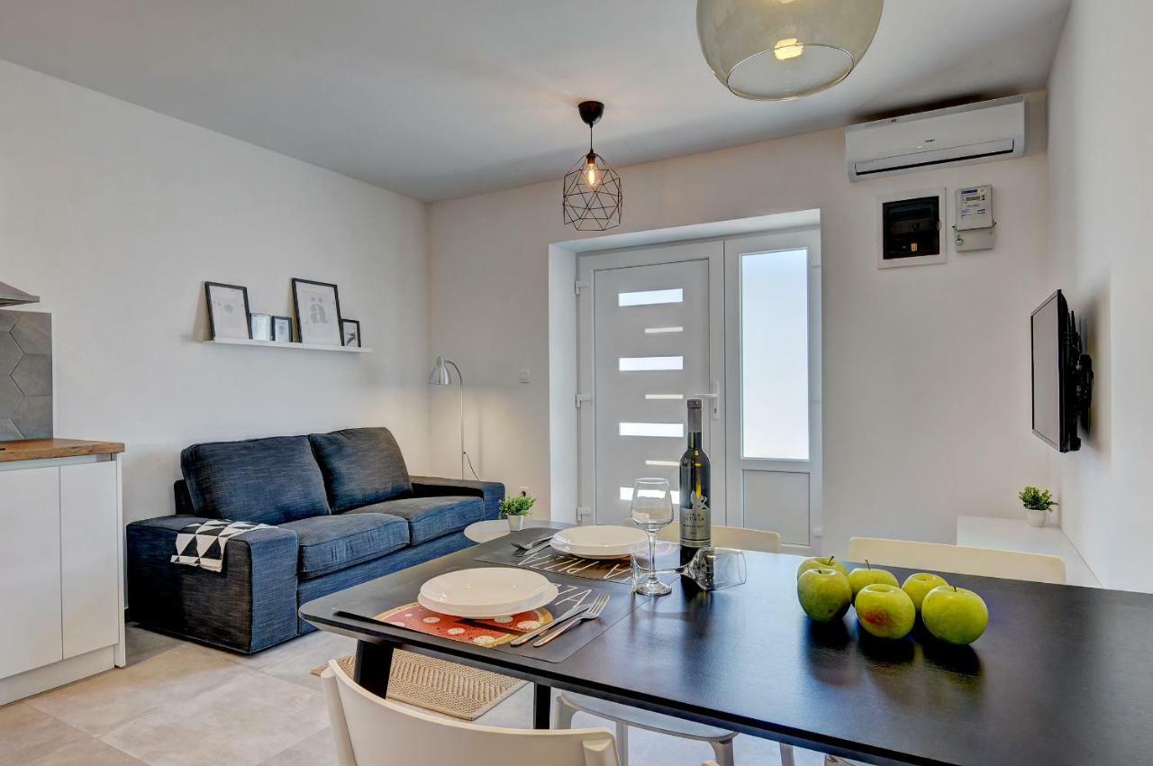 Apartman M Lejlighed Pula Eksteriør billede